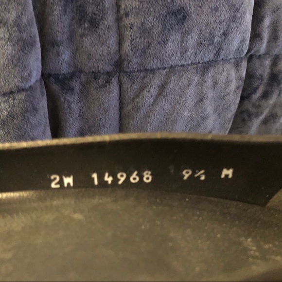 Stuart Weitzman Black Peep-toe Wedge - 9.5M - Picture 7 of 9